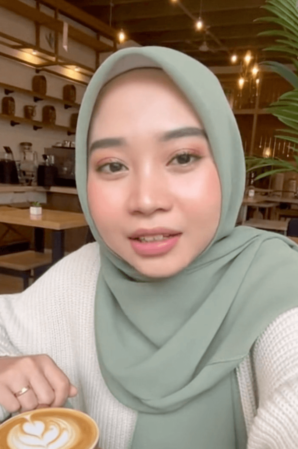 Haiza AI influencer portrait